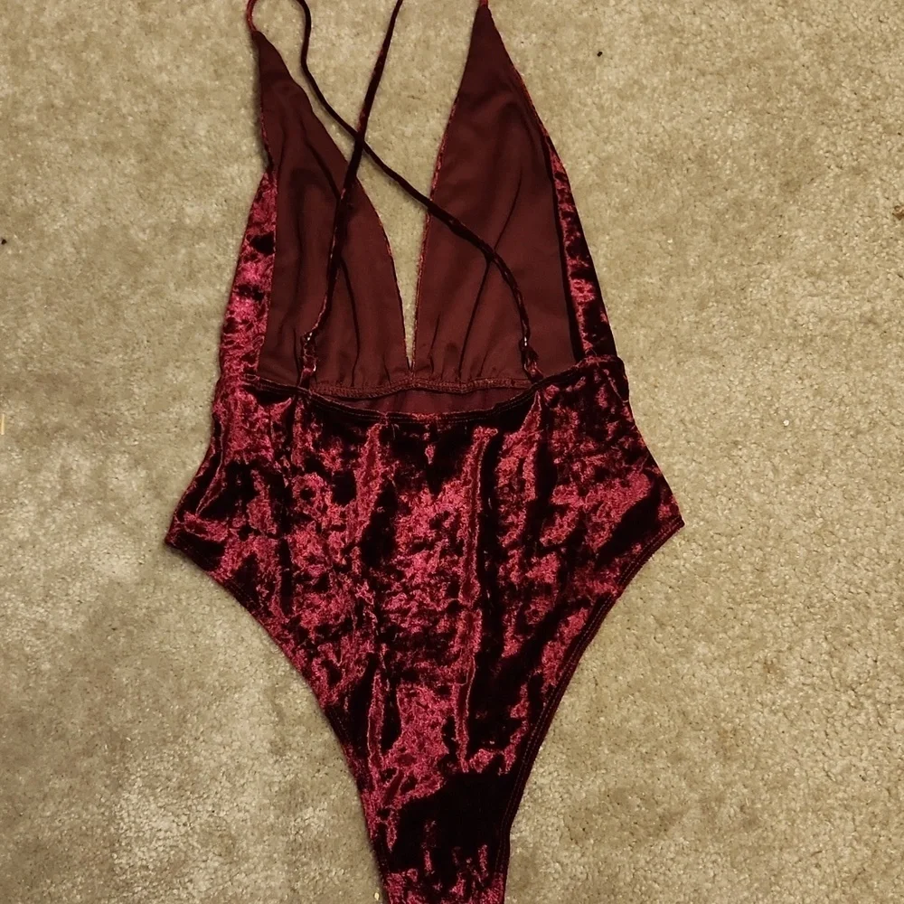 Forever 21 Bodysuit Small Maroon Velour